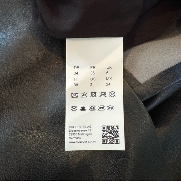 NWT HUGO BOSS Dejala Long Sleeve Faux Leather Dress - Size 2 - Picture 8 of 9